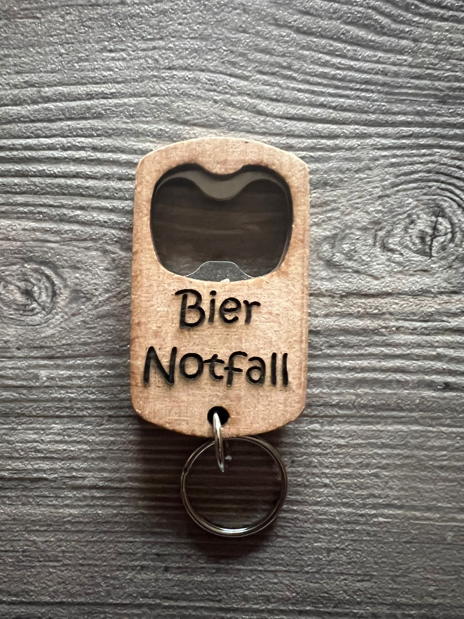Flaschenöffner Schlüsselanhänger mit Gravur – Praktischer Bieröffner für unterwegs