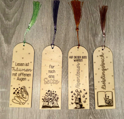 Holz-Lesezeichen mit Gravur & Quaste – Geschenk für Bücherliebhaber